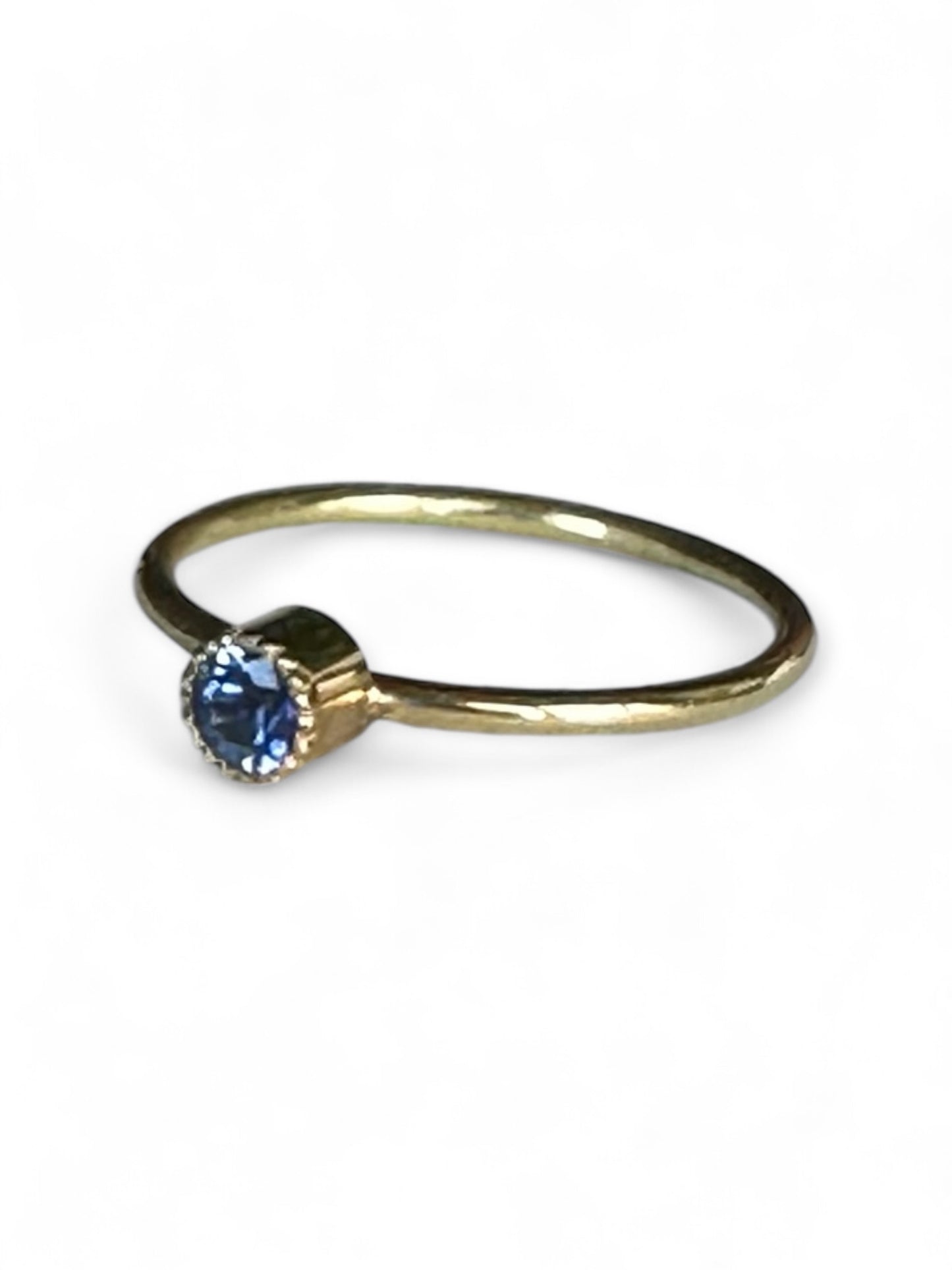 Ring Schmuck Berlin Goldschmied recycelt nachhaltig Gold