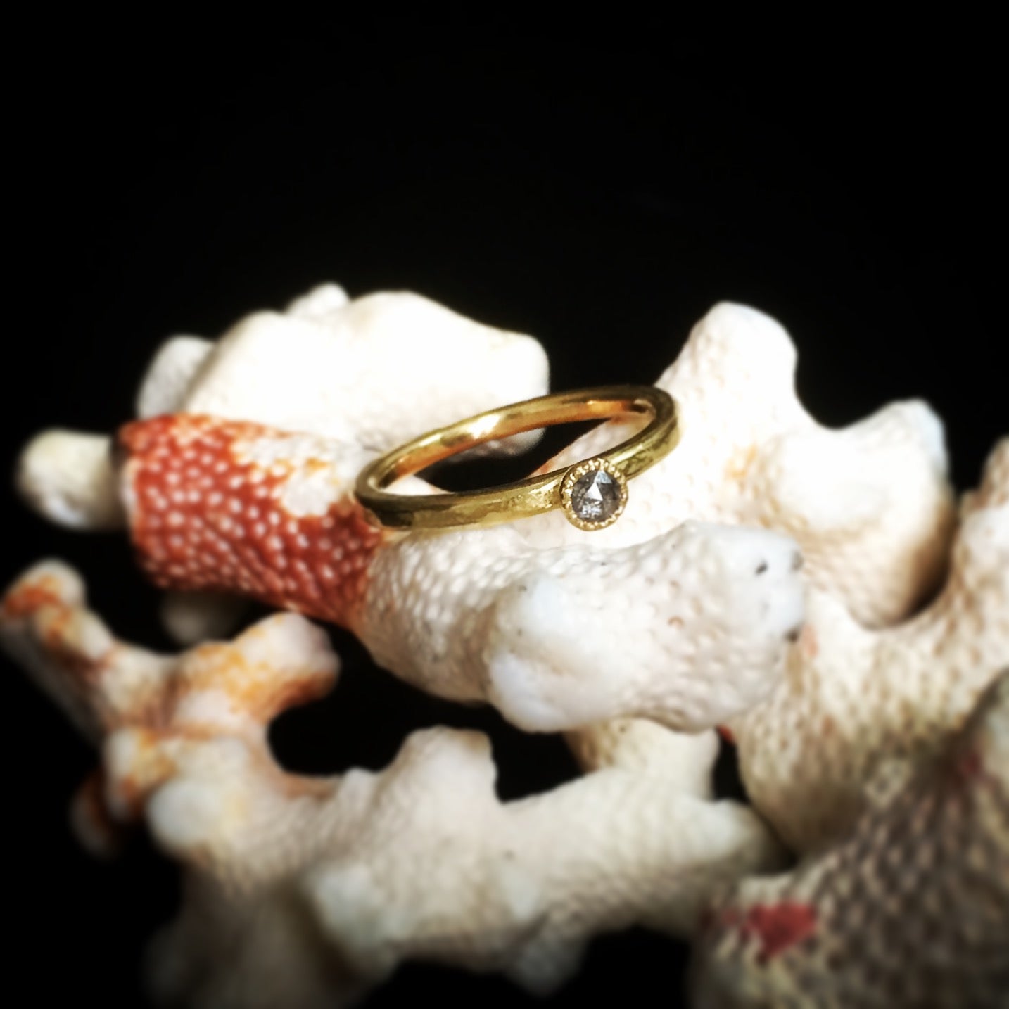 Ring recyceltes Gold nachhaltiger Schmuck Berlin Goldschmied